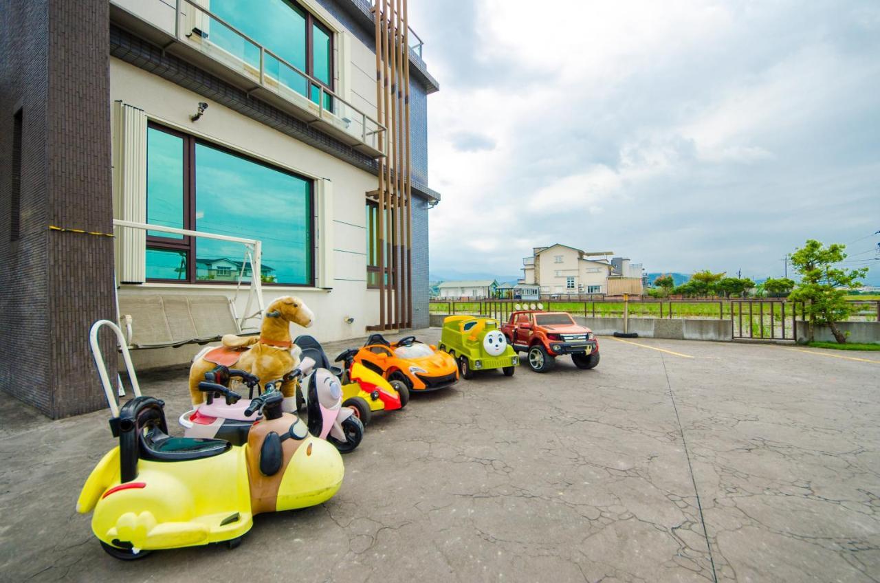 宜人生活溜滑梯親子民宿 Easylife B&B Dongshan  Exterior photo